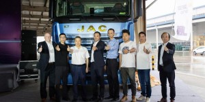 赢在起跑线！江淮跨越15升530+马力自动挡天然气牵引车全球首发